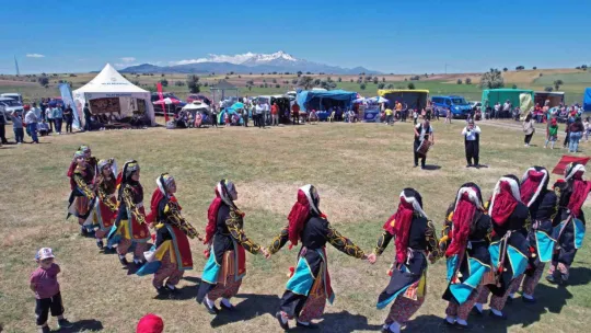 Çatakdere ve Başakpınar'da Hem Bayramlaşma Hem Şenlik