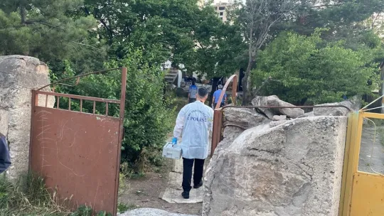 Çatıda oyun oynayan çocuk elektrik akımına kapıldı
