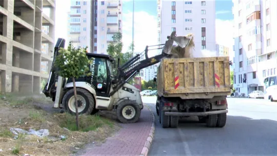 Çevre Dostu Melikgazi Belediyesi mahalleleri baştan sona temizliyor