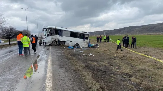 Cezaevi nakil aracı devrildi: 1'i ağır 11 yaralı