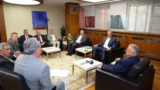 CHP heyetinden Başkan Büyükkılıç'a hayırlı olsun ziyareti
