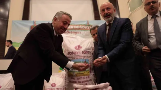 Çiftçi dostu Başkan Çolakbayrakdar'ın milli ve yerli tohum hamlesi takdir topladı