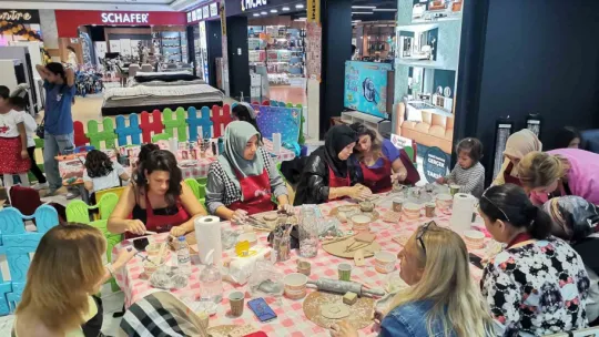 Çocuklar bayramlarını Hilal'de kutladı
