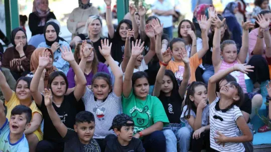 Çocukların başkan amca sevgisi