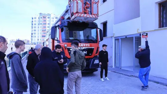 Çocukların oyunu binayı birbirine kattı