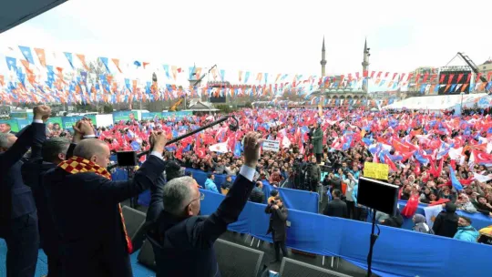 Cumhurbaşkanı Erdoğan: 'Kamu bankalarımız emeklilerin komisyon ödemesini 8 bin TL ile 12 bin TL olarak belirledi'