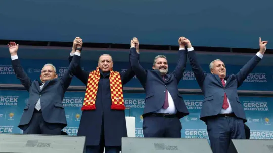 Cumhurbaşkanı Erdoğan: 'Kamu bankalarımız emeklilerin komisyon ödemesini 8 bin TL ile 12 bin TL olarak belirledi'