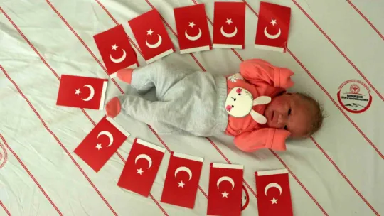Cumhuriyet'in ikinci asrında gözünü dünyaya açtı