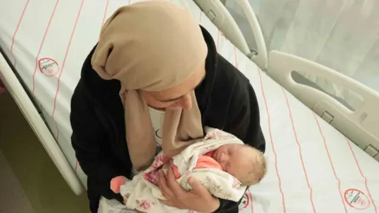 Cumhuriyet'in ikinci asrında gözünü dünyaya açtı