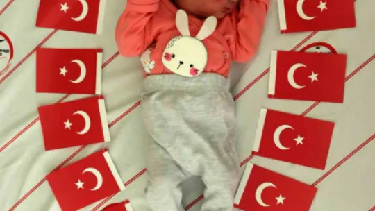 Cumhuriyet'in ikinci asrında gözünü dünyaya açtı