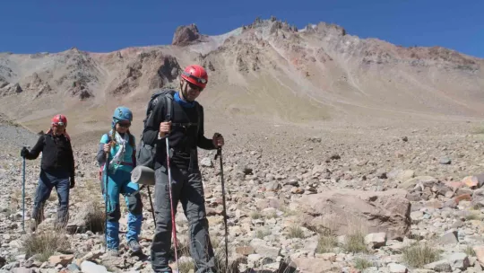 Dağcılar Erciyes'in Zirvesinde Buluşacak