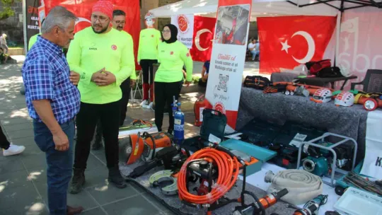 Depremden sonra gönüllülük arttı
