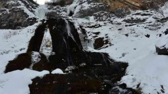 Derebağ Şelalesi'nde 'kış' güzelliği