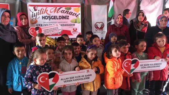 Develi'de Filistin için 'İyilik Manavı' açıldı