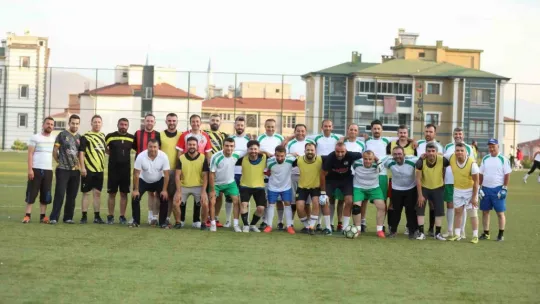 Develi'de kurumlar arası futbol turnuvasına yoğun ilgi