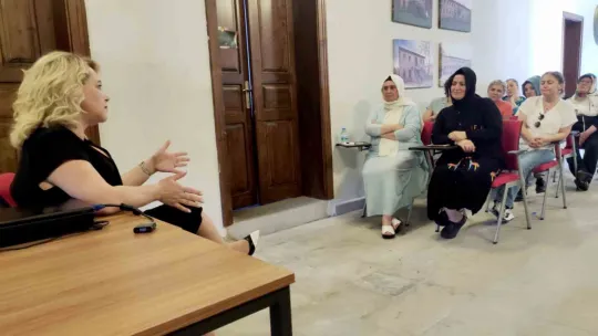 Doç. Dr. Karagöz: 'Vücuttaki demir ve B12 vitamin düzeyine bakılmalı'