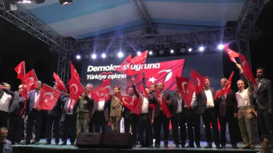 Dünyanın en büyük Türk Bayrağı 15 Temmuz'da yeniden açıldı
