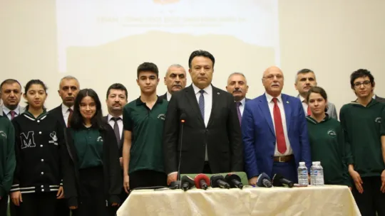 Eğitim camiası deprem bölgesinde konteyner kent kuracak