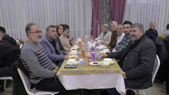 Eğitim camiası iftarda buluştu