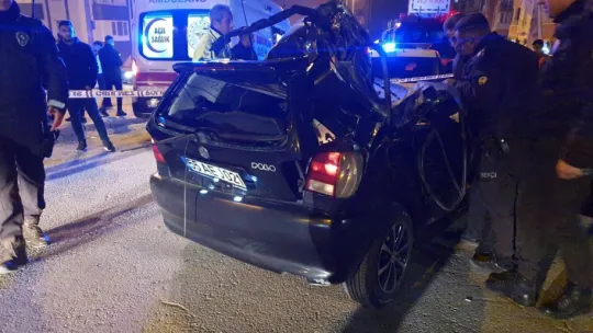 Ehliyetsiz genç tıra arkadan çarptı, arkadaşının cansız bedeni ile yola devam etti