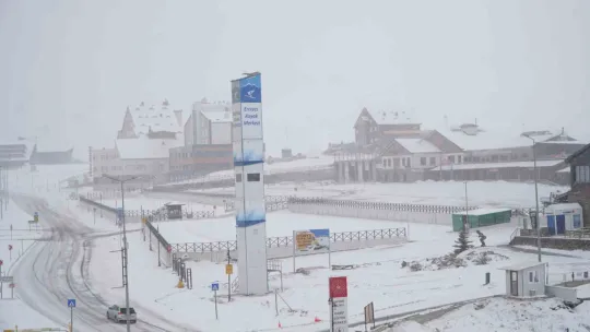 Erciyes'e Mart karı yağdı