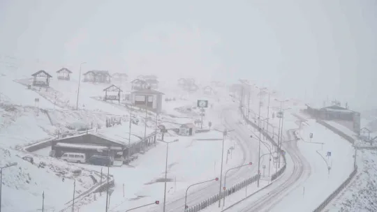 Erciyes'e Mart karı yağdı