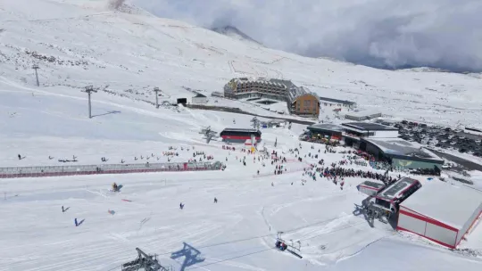 Erciyes'e sömestirde turist akını
