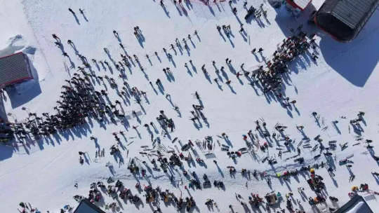 Erciyes'e ziyaretçi akını, hafta sonunda 85 bin kişi ziyaret etti