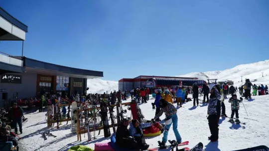 Erciyes hafta sonu 125 bin turist ağırladı