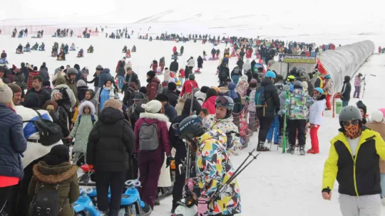Erciyes hafta sonu turist akınına uğradı
