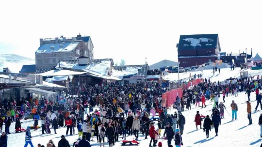Erciyes hafta sonunda 30 bin turist ağırladı