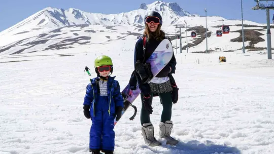 Erciyes'te baharda kayak keyfi