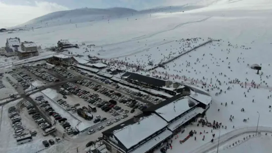 Erciyes'te insan seli