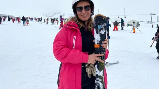 Erciyes'te kar bereketi: Binlerce turist pistleri doldurdu