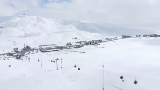 Erciyes'te kar kalınlığı 120 santimetreyi buldu