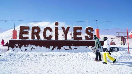 Erciyes'te kayak sezonu açıldı