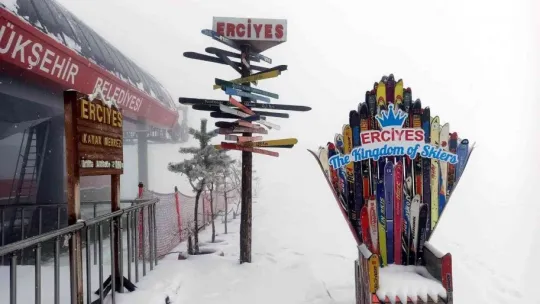 Erciyes'te Mayıs karı güzelliği