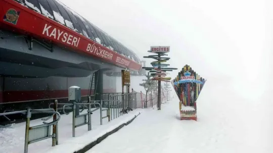 Erciyes'te Mayıs karı güzelliği