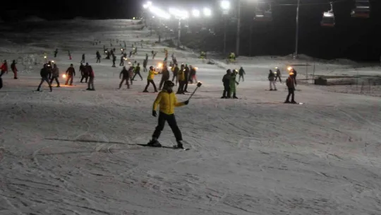 Erciyes'te turistler yeni yıla meşalelerle kayarak girdi