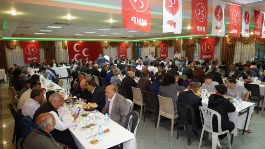 Ersoy'dan muhtarlara yemek