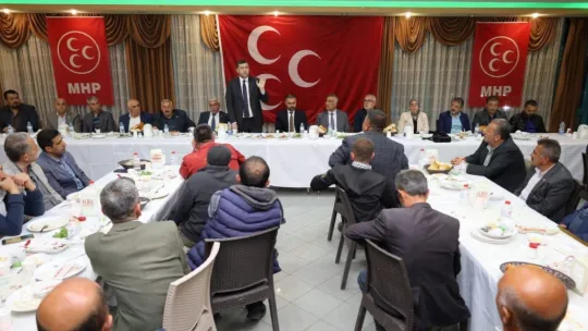 Ersoy'dan muhtarlara yemek