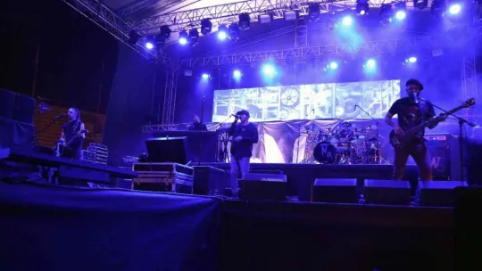 ERÜ 21. Öğrenci Bahar Şenlikleri'nde Manga grubu konser verdi