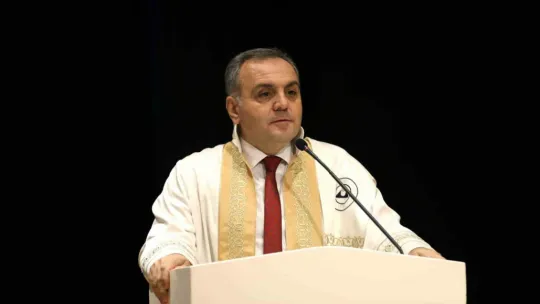ERÜ Diş Hekimliği Fakültesi'nde önlük giyme töreni düzenlendi