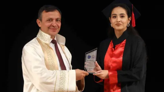 ERÜ Eğitim Fakültesi'nde mezuniyet heyecanı