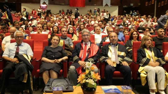 ERÜ Fen Fakültesi 2022-2023 Mezunlarını Verdi