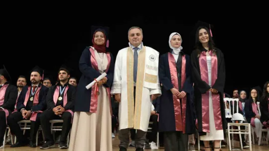 ERÜ Mühendislik Fakültesi dönem mezunlarını verdi