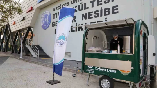 KAYTUR'dan Tıp Fakültesi Öğrencilerine Sıcak Çorba