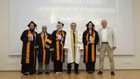 ERÜ Turizm Fakültesi 15. Dönem Mezunlarını Verdi