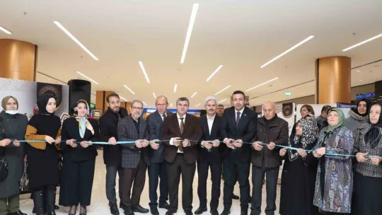 Esma'ül Hüsna Hüsn-i Hat Sergisi açıldı