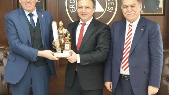 Esnaf Kefalet ve Kredi Kooperatifi Yönetiminden Rektör Çalış'a Teşekkür Ziyareti